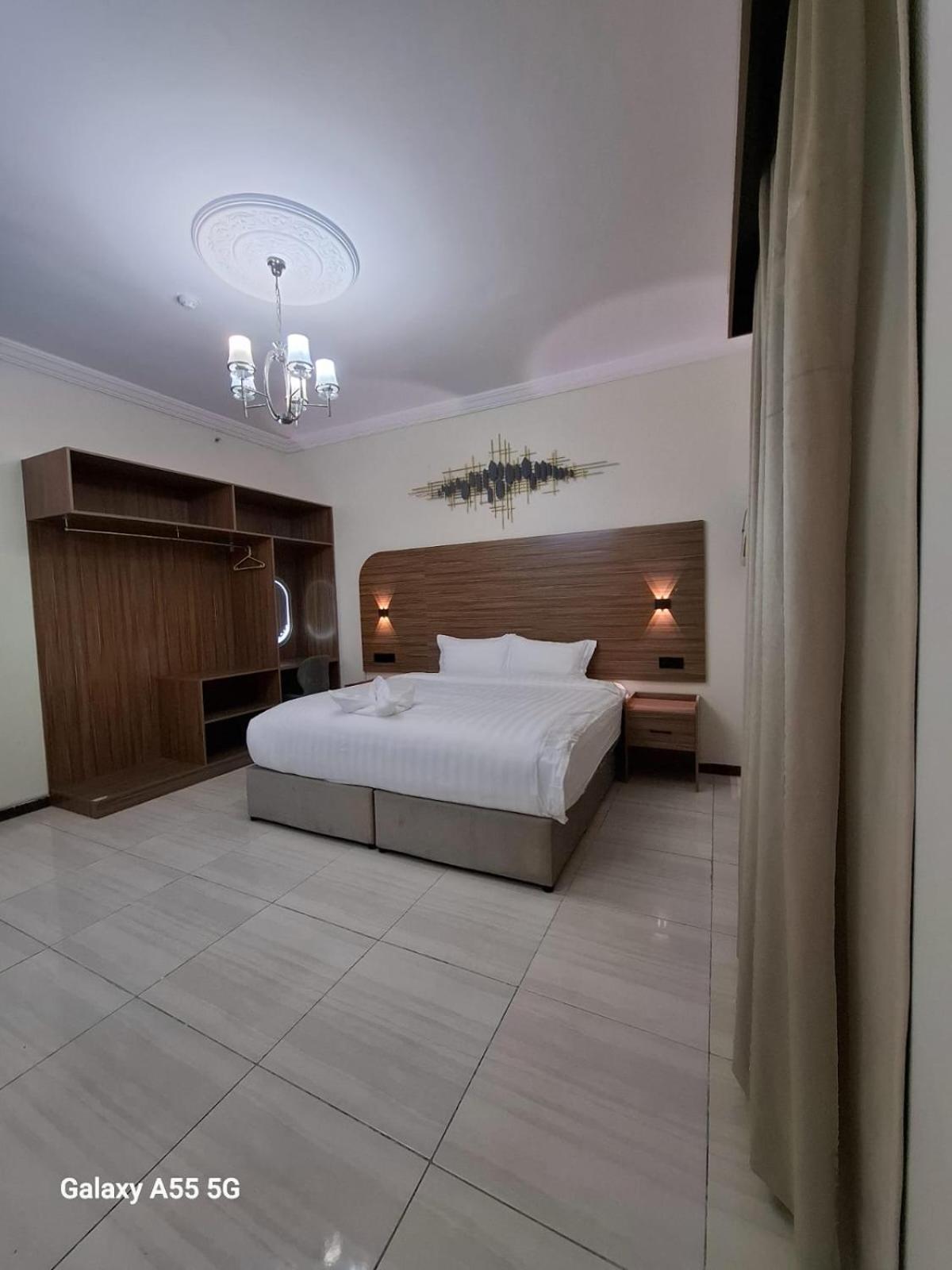 نسيم الفجر للشقق المخدومة Apartment *
