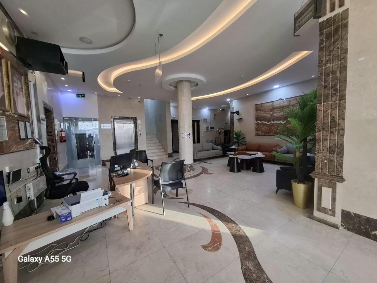 نسيم الفجر للشقق المخدومة Apartment *